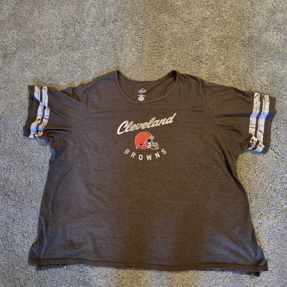 Womens 4XL scoop neck Cleveland Browns Tee shirt.